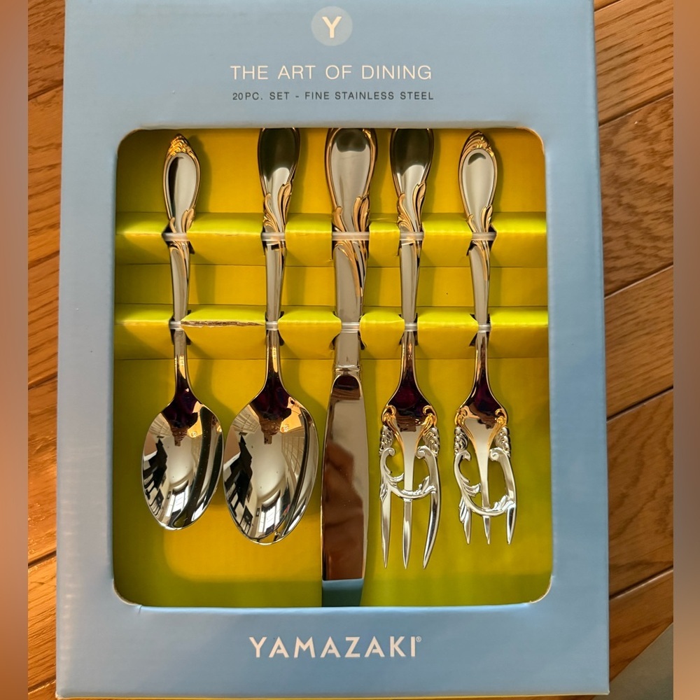 Yamazaki Stainless CACHE GOLD ACCENT 40Piece Place Setting Unused Flatware Japan